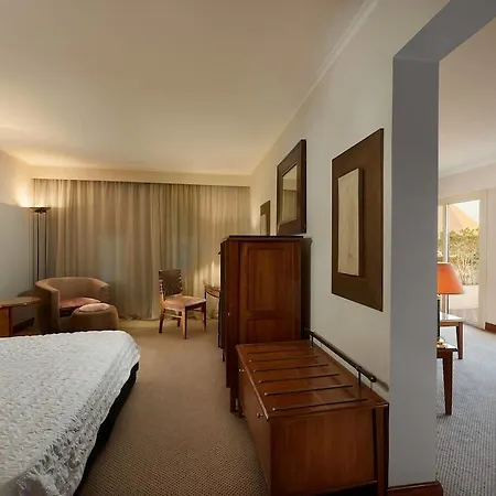 Le Meridien Pyramids Hotel & Spa-2